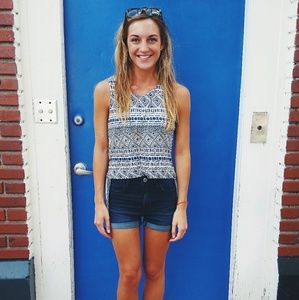 Meet your Posher, Briana